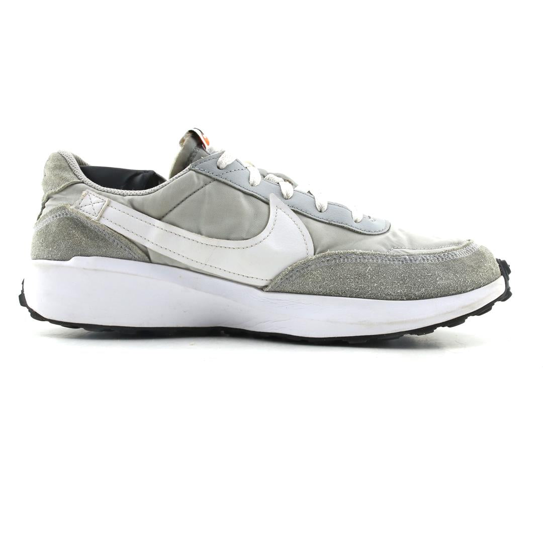 NIKE WAFFLE DEBUT