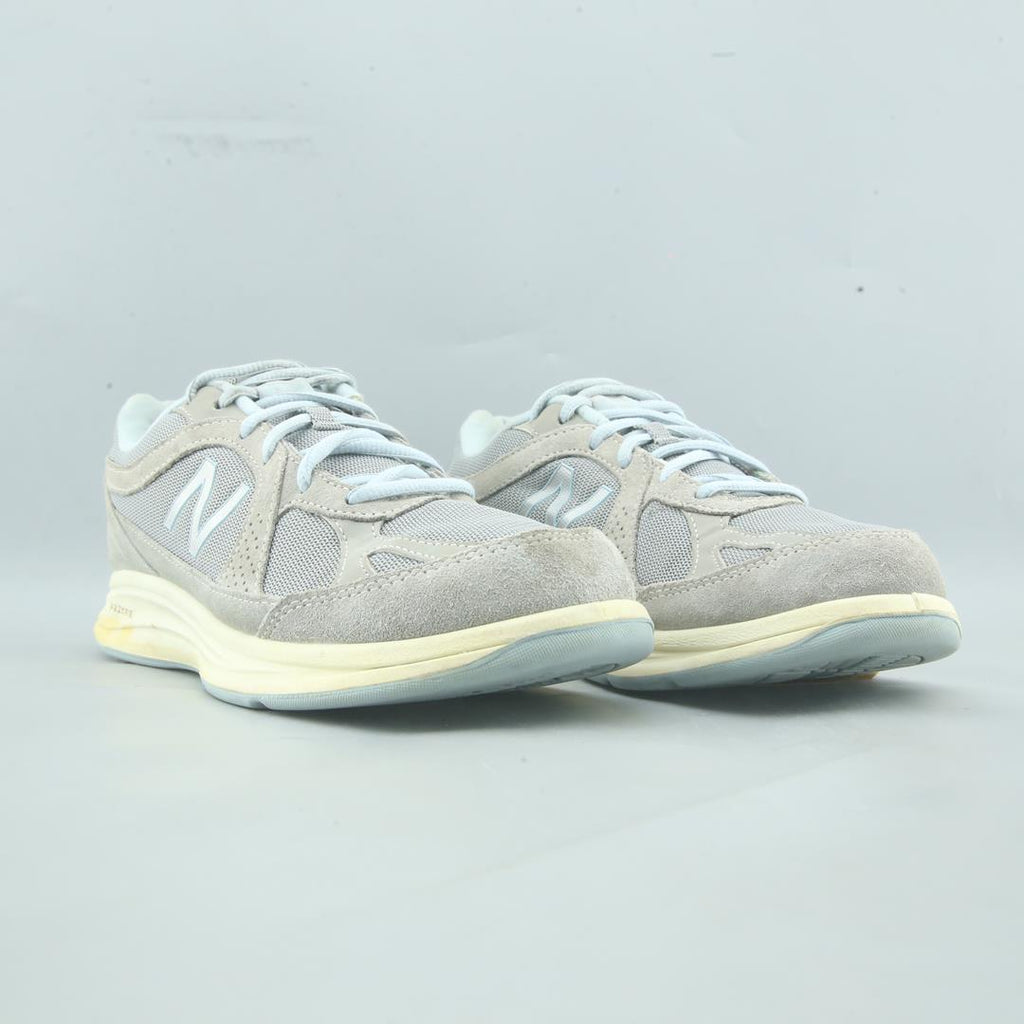 NEW BALANCE  877V1