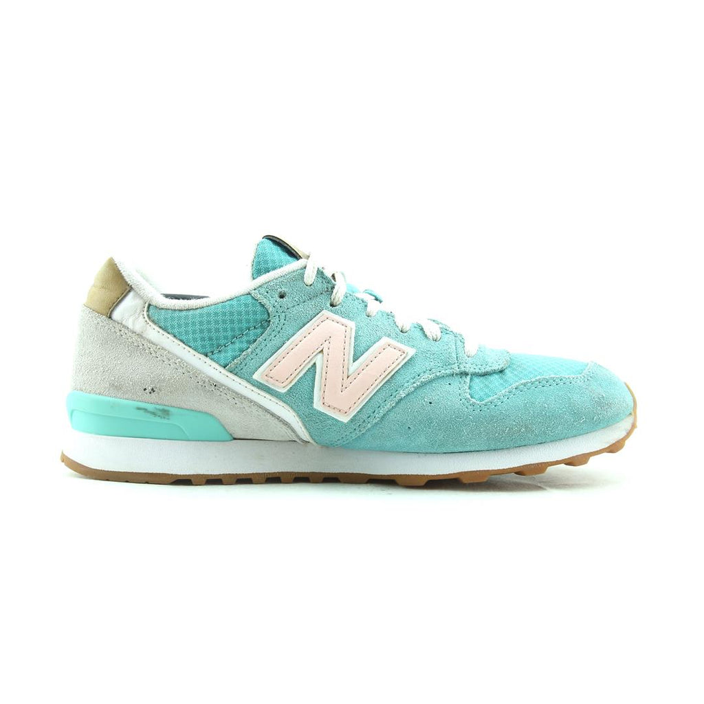 NEW BALANCE 696