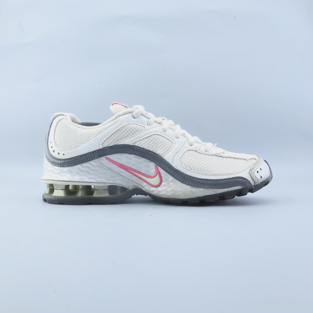 NIKE  REAX RUN 5
