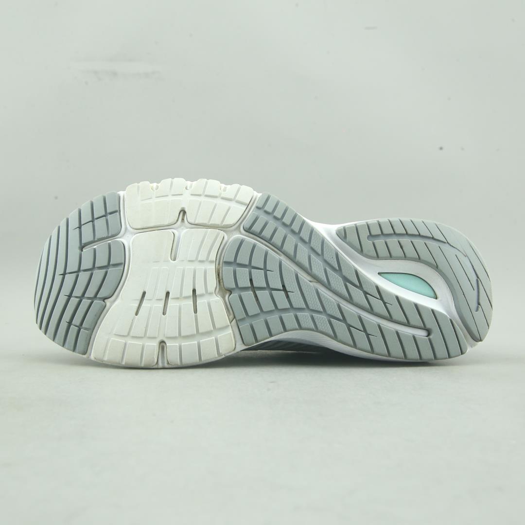 NEW BALANCE 860 V10