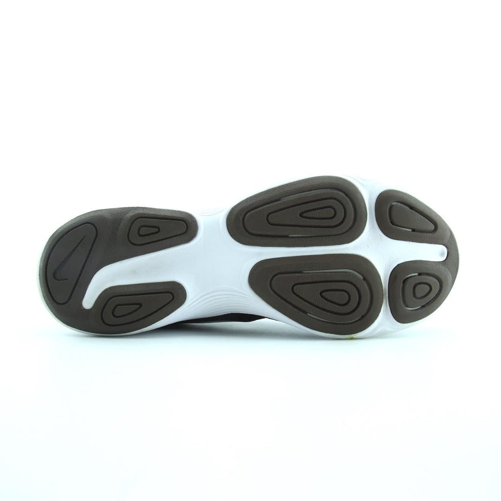 NIKE REVOLUTION 4