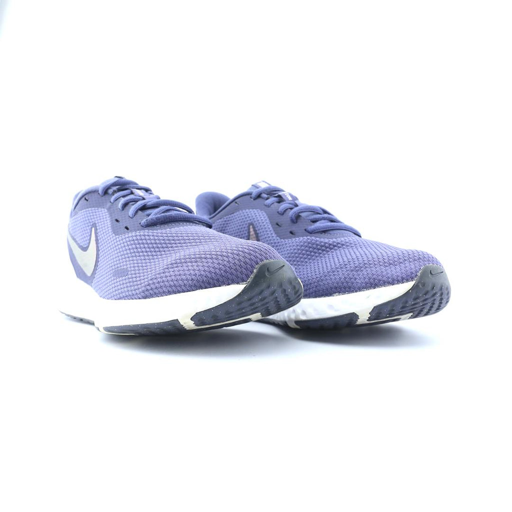 NIKE REVOLUTION 5