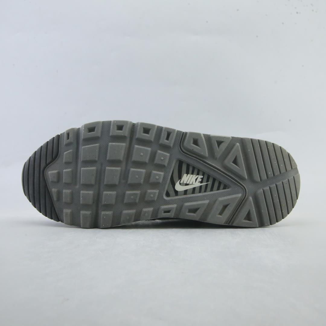 NIKE AIR MAX NAVIGATE