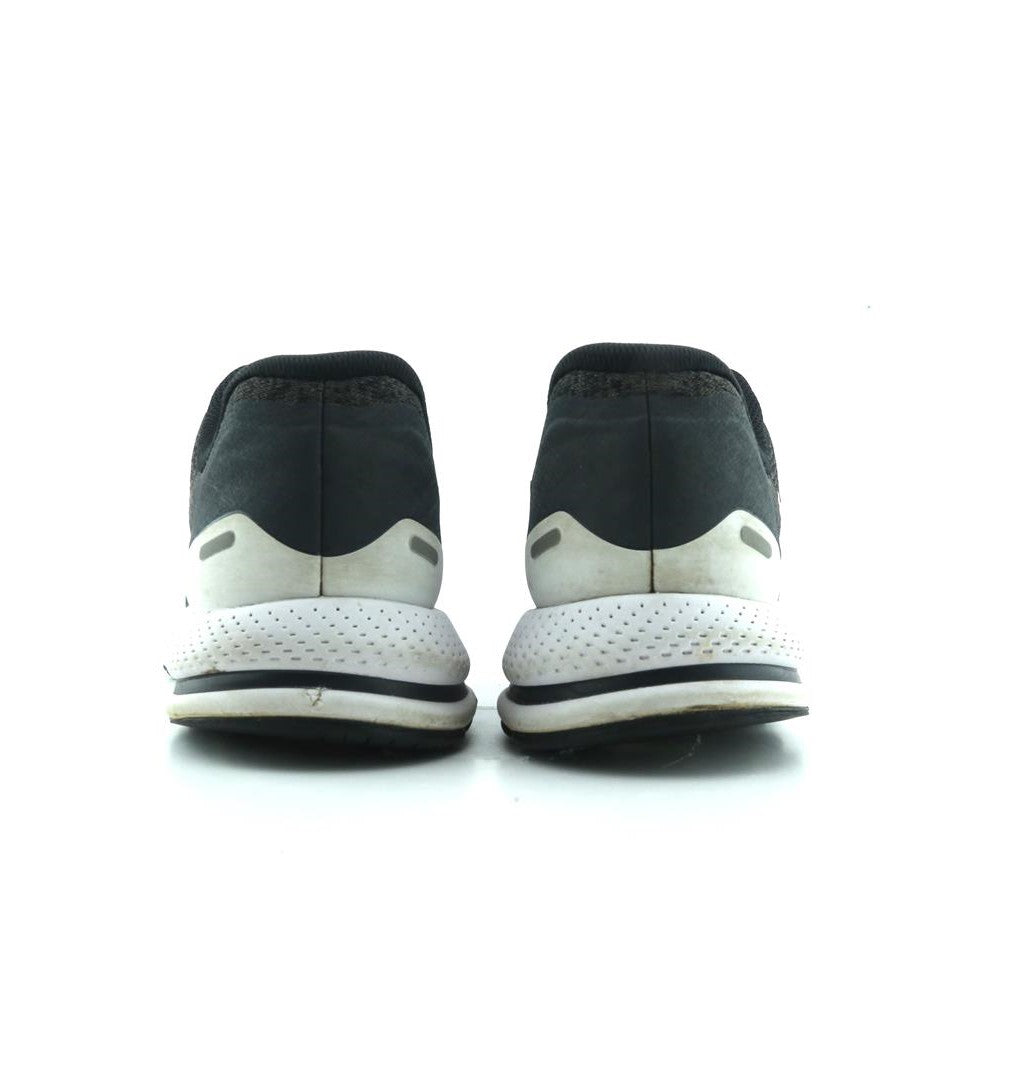 NIKE AIR ZOOM VOMERO 13